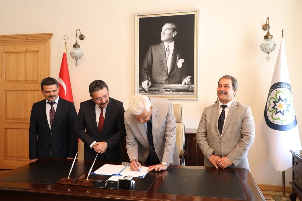 Büyükşehir Belediyesi’ne GEKA’dan eğitim desteği 