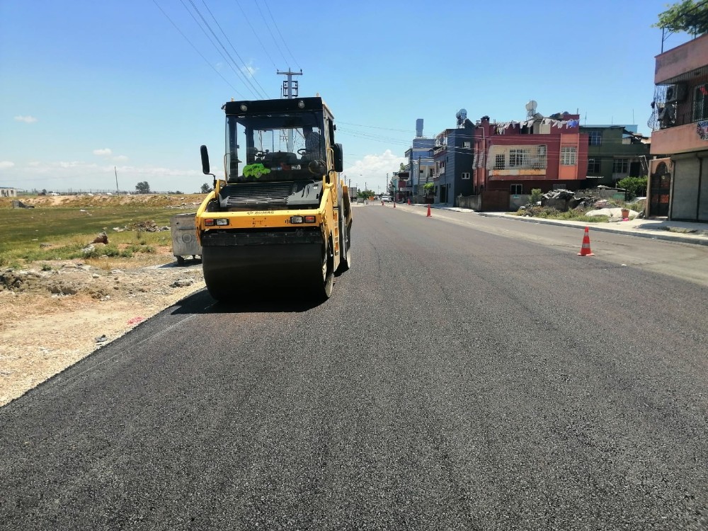 Büyükşehir Belediyesinin Tarsus’ta asfalt çalışmaları sürüyor 