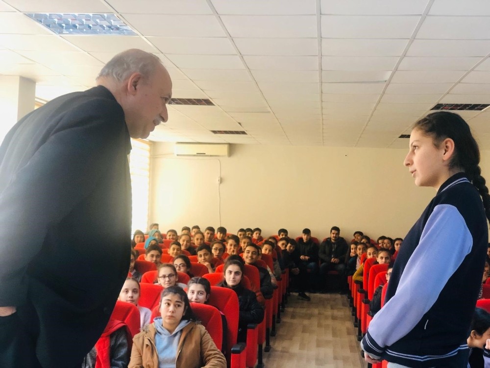 Büyükşehir, çocuklara teknoloji ve iletişim eğitimi verdi 