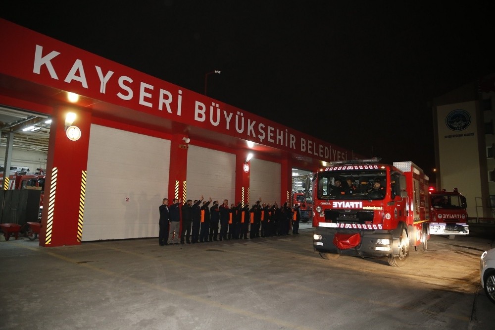Büyükşehir ekibi yeniden Elazığ’da 