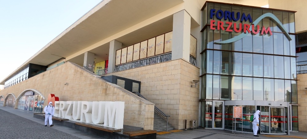 Büyükşehir kenti 7/24 dezenfekte ediyor 