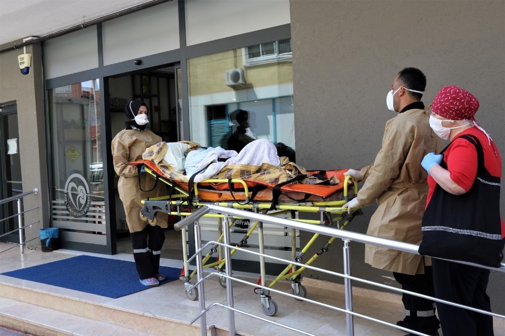 Büyükşehir pandemi sürecinde 10 bin 700 hastaya nakil hizmeti verdi 