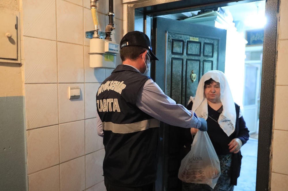 Büyükşehir sokağa çıkma kısıtlamasında yine vatandaşın yanında oldu 