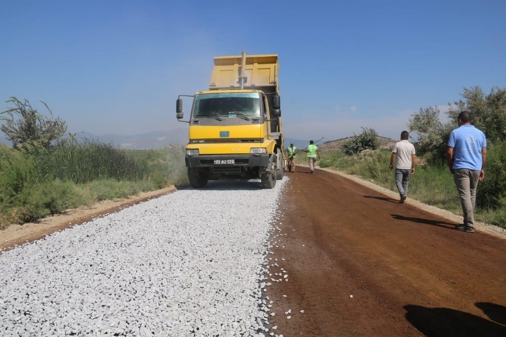 Büyükşehir Söke’de asfaltlama çalışmalarını sürdürüyor 