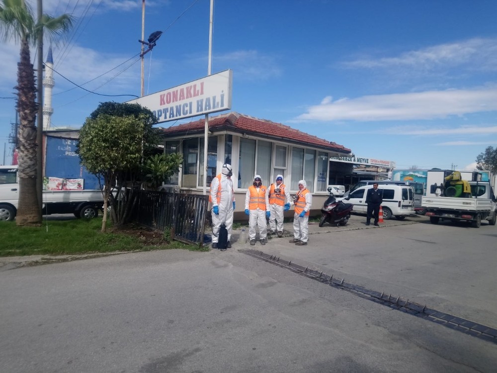 Büyükşehir Toptancı Hallerini dezenfekte ediyor 