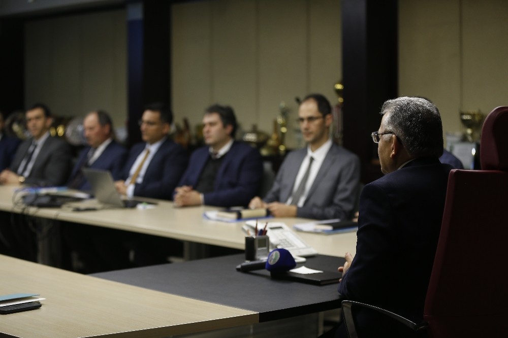 Büyükşehir’de 7,5 saatlik yatırım toplantısı 