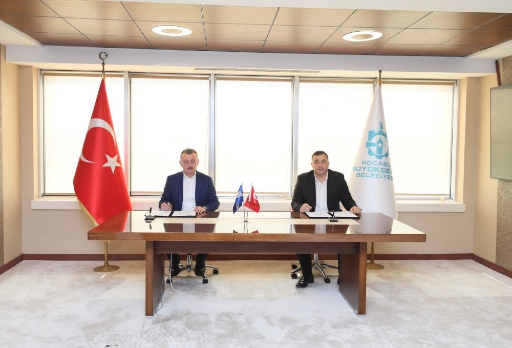 Büyükşehir’de toplu iş sözleşmesi imzalandı 