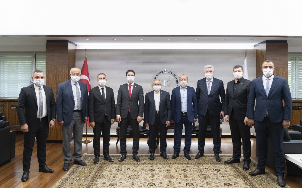Büyükşehir’de yatırım toplantıları devam ediyor 