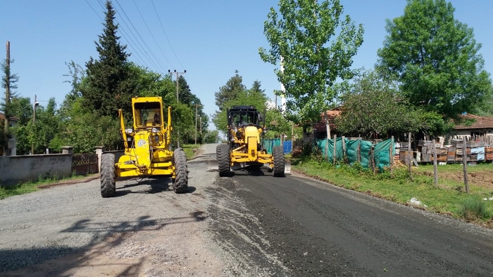 Büyükşehir’den 17 ilçede yol seferberliği 