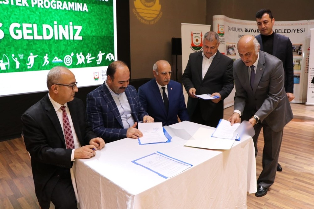 Büyükşehirden amatör spor kulüplerine nakdi yardım 