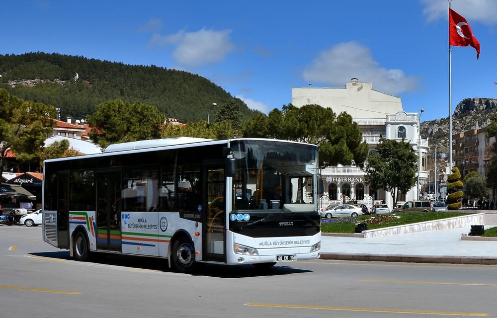 Büyükşehirden hastane sağlık görevlilerine ücretsiz servis 