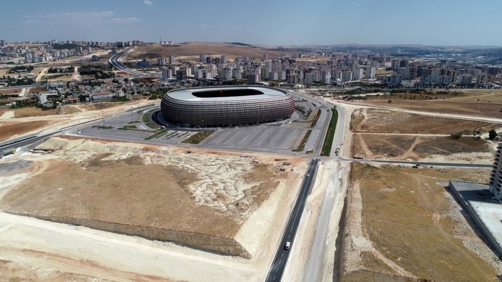 Büyükşehir’den Kalyon stadyumuna ikinci yol 