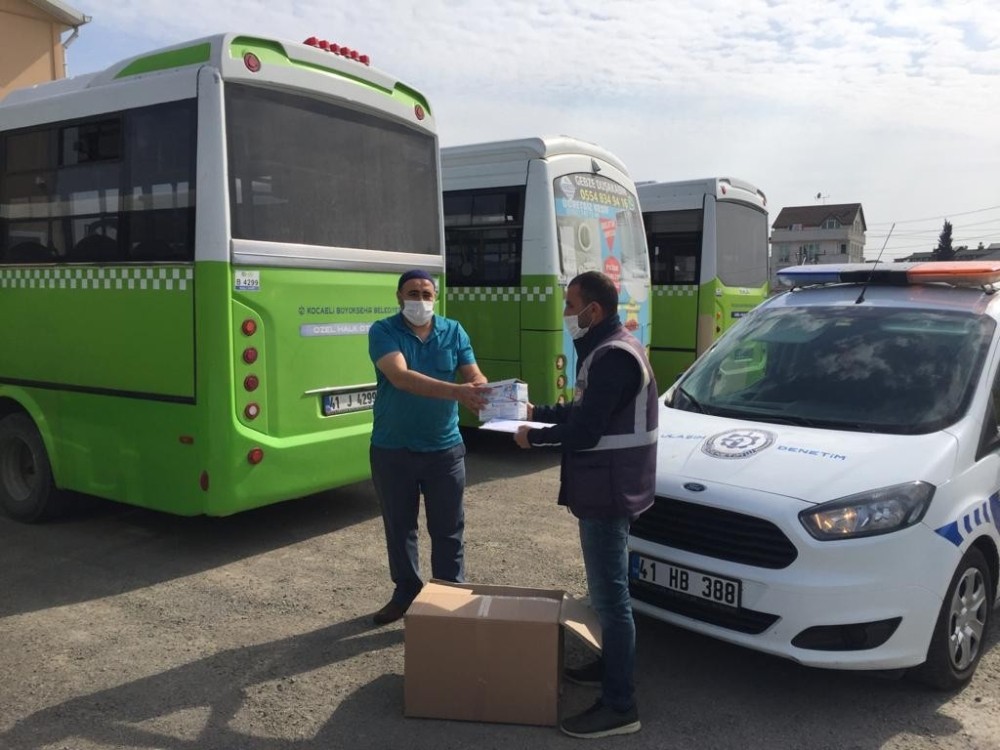 Büyükşehir’den kooperatiflere 40 bin maske 