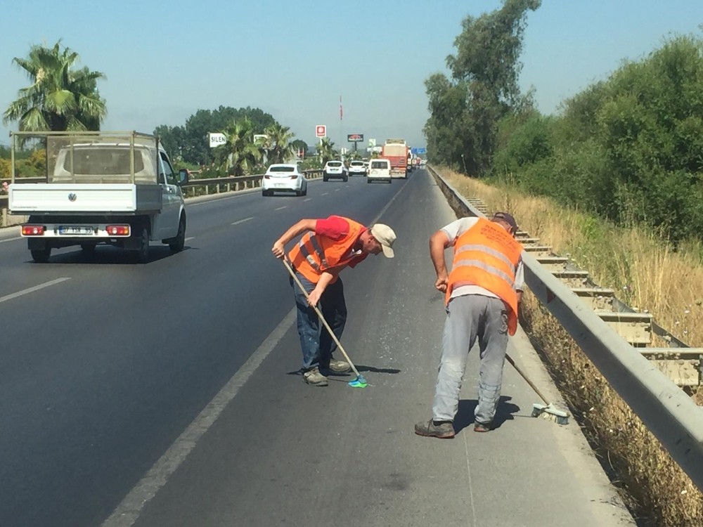Büyükşehir’den Serik’te temizlik çalışması 