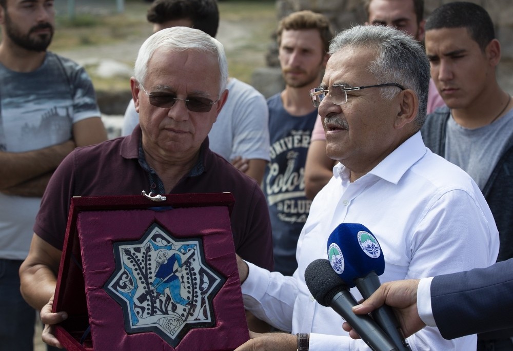Büyükşehir’den tarihe destek 