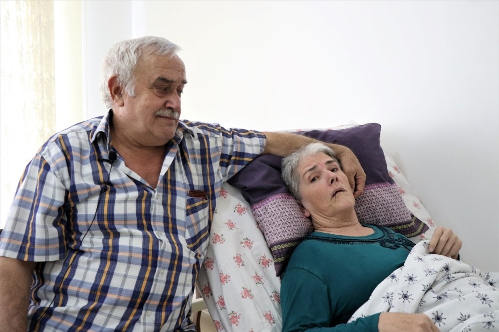 Büyükşehir’den yatağa bağımlı hastaya bakım desteği 