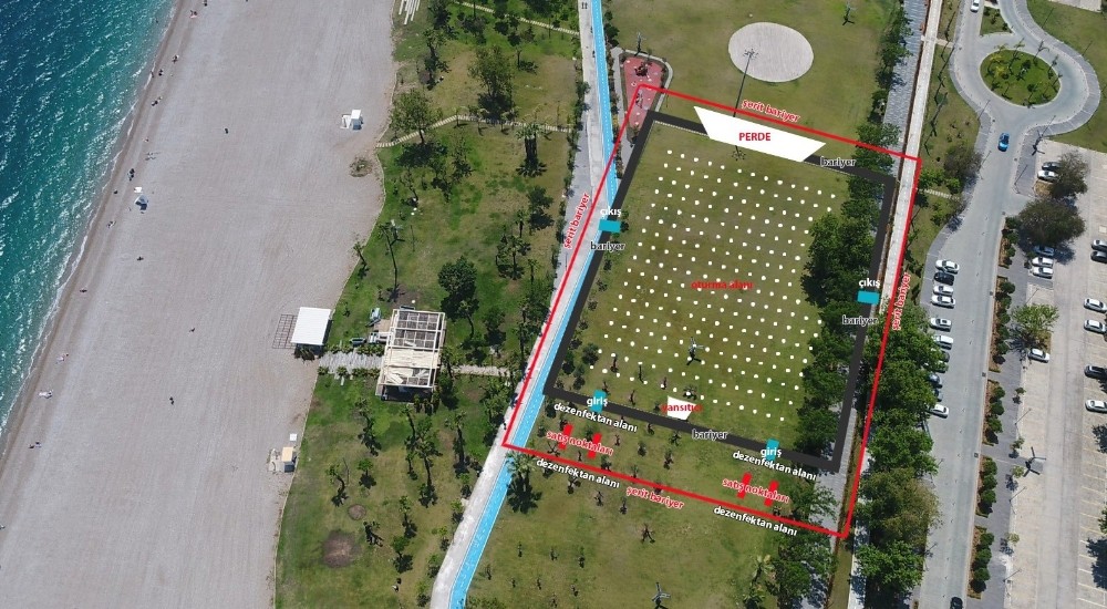 Büyükşehir’den yıldızlar altında sosyal mesafeli film keyfi 