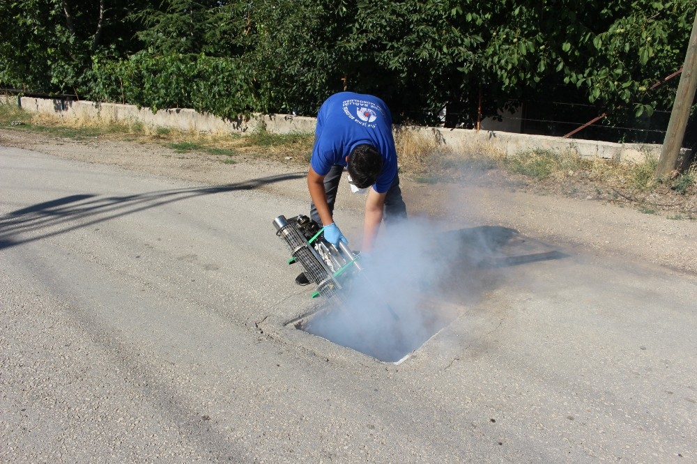 Büyükşehirin haşere mücadelesi sürdürdü 