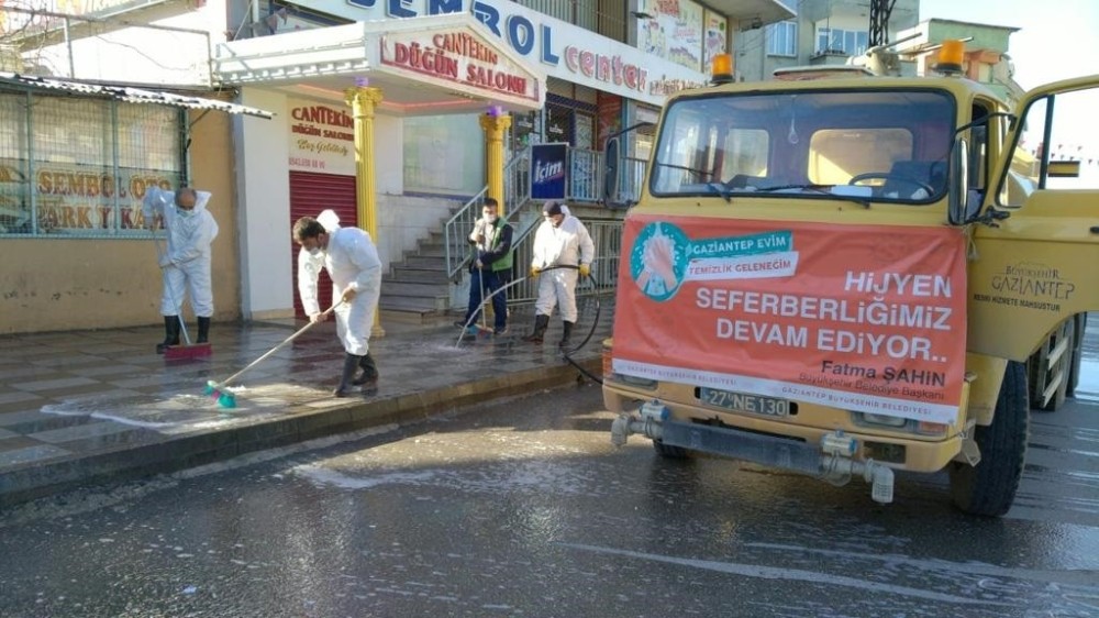 Büyükşehir’in hijyen seferberliği devam ediyor 