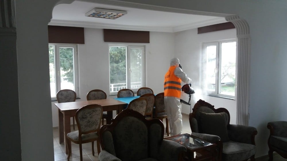 Büyükşehirin ilçelere denzenfekte çalışması devam ediyor 