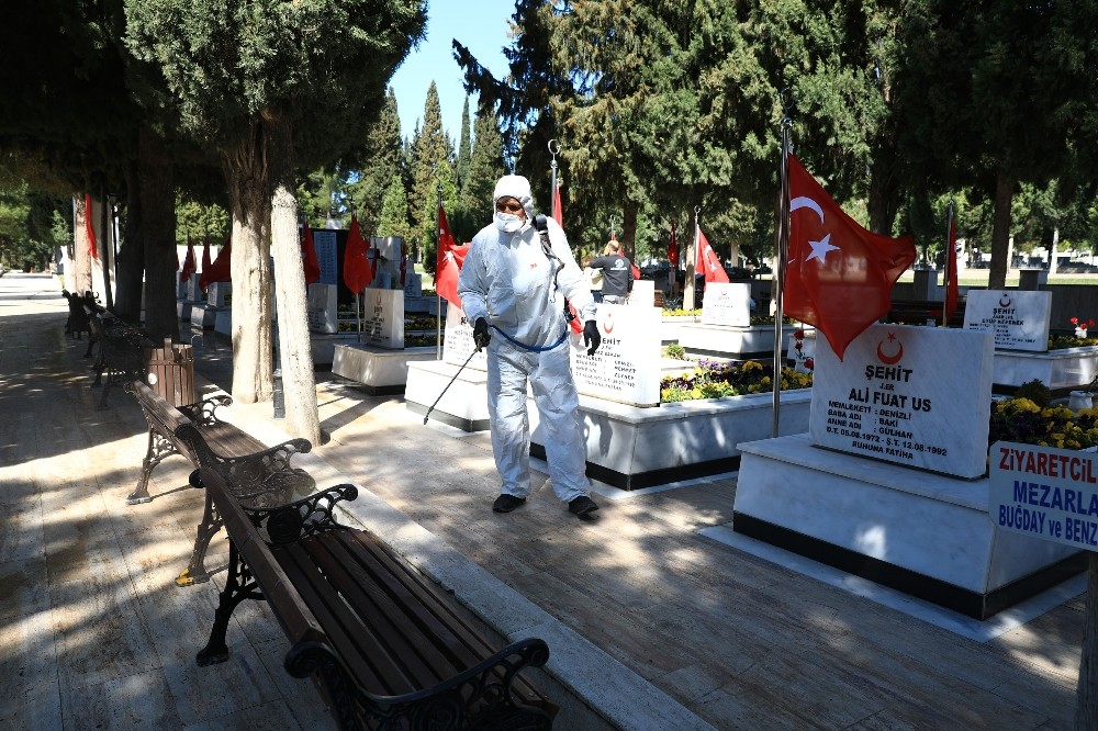 Büyükşehir’in korona virüs mesaisi devam ediyor 