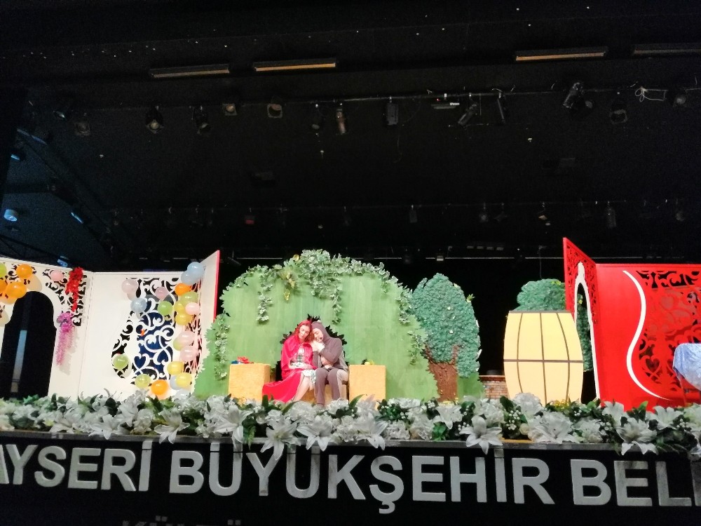 Büyükşehir’in tiyatrosuna 3 bin ziyaretçi 