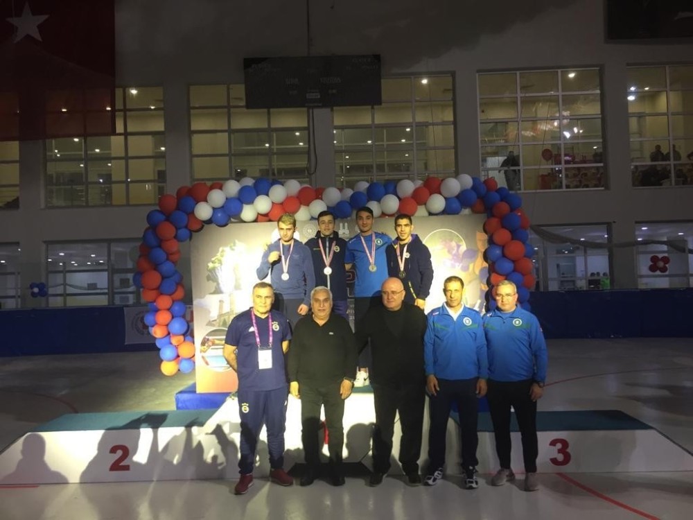 Büyükşehir’li boksörlerden 2 madalya 
