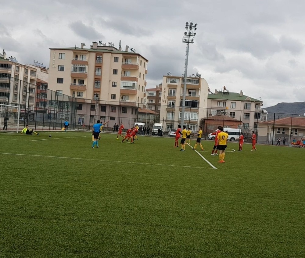 Büyüleyenspor adım adım şampiyonluğa gidiyor 