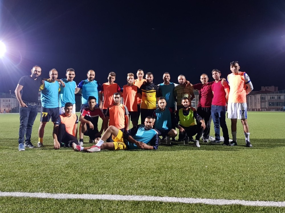 Büyüleyenspor Şampiyonluk Parolasıyla Sezonu Açtı 