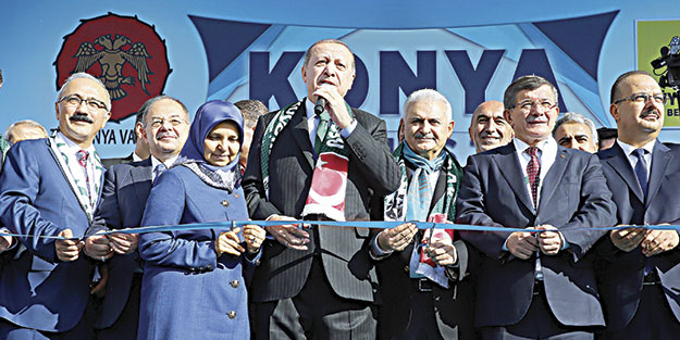 Büyüyen Türkiye birilerini kudurtuyor