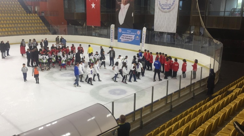 Buz Hokeyi Analig’de Kayseri Takımı Türkiye Dördüncüsü Oldu 