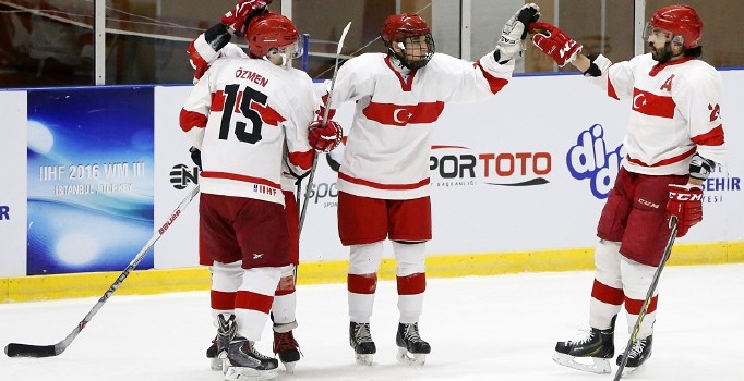 Buz Hokeyi Milli Takımı Dünya Şampiyonluğu için sahada