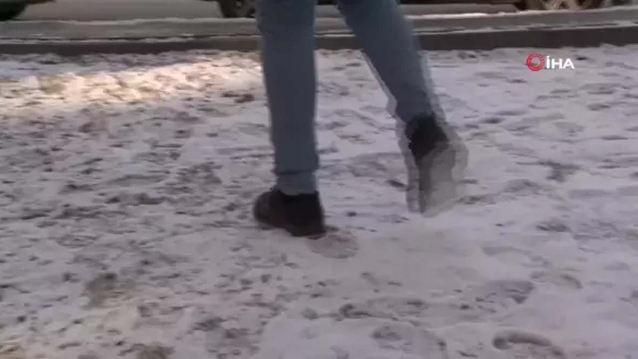 Buzda güvenle yürüyün: çok net altın kurallar