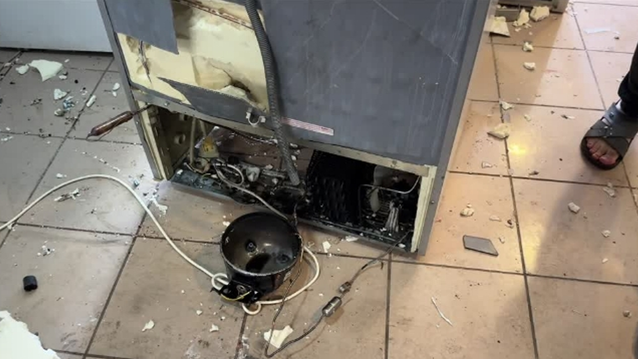 Buzdolabı bomba gibi patladı!