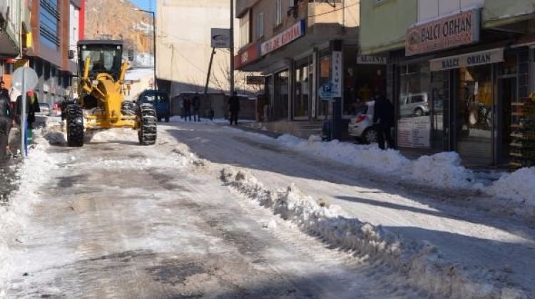 Buzlu yollara sulu çözüm! Maliyet sıfır