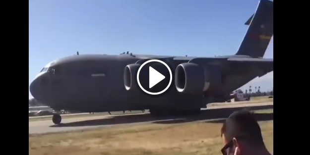 C-17'nin jet motoru ters çalışırsa...