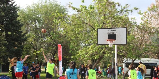 Sokak basketboluna yoğun ilgi