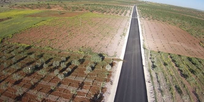 Taşra mahallelerin yolları asfaltlanıyor