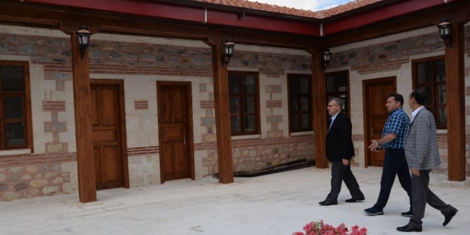 Milletvekili Eldemir Başkan Bakıcı ile birlikte Tekke Mahalle Camii’nde incelemelerde bulundu