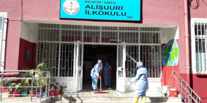 Karesi’de okullar eğitime hazır