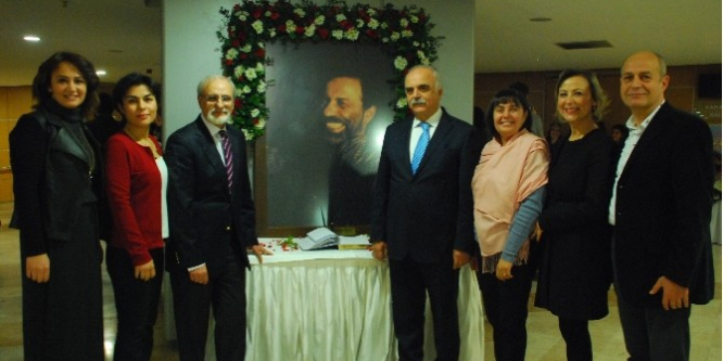 Eczacılar, Nur Işık Ağabeylerini andı