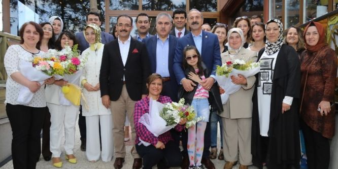 Uşak kötü gün dostu hemşireleri unutmadı