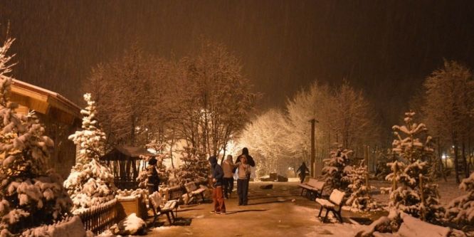 Diriliş Kampında yılın son kar keyfini çıkarttılar