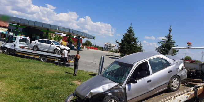 Konya’da iki otomobil çarpıştı: 7 yaralı