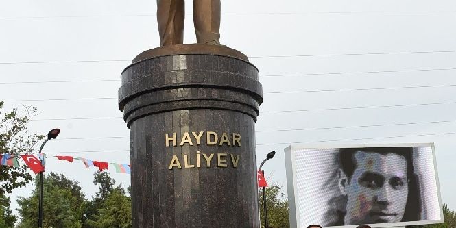 Aliyev Tarsus’ta anıldı