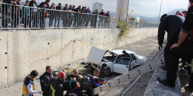 Kayseri’de otomobil kanala uçtu: 1 yaralı