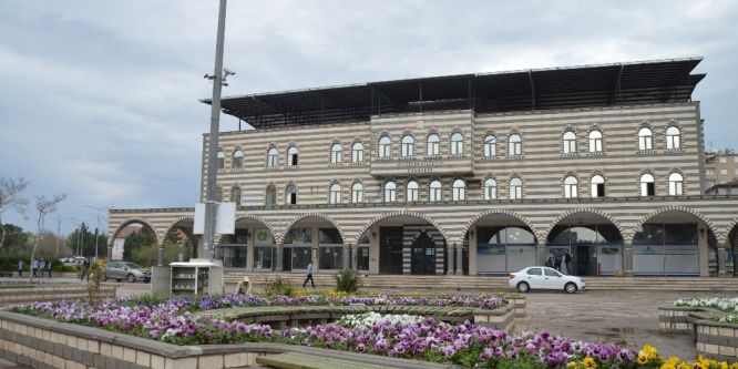 Kamelyalar ve oturma bankları yenileniyor