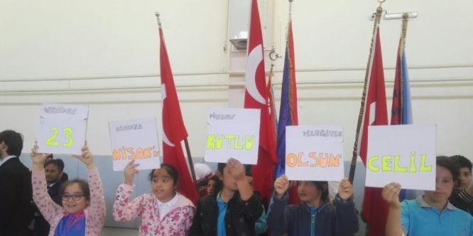 Öğrenciler, yoğun bakımda kalan arkadaşını unutmadı