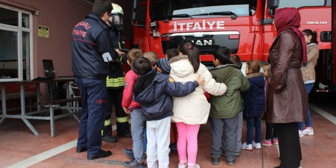 23 Nisan çocukları itfaiye personelini unutmadı