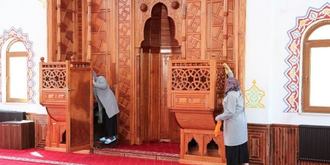 Başiskele’nin camileri Ramazan ayına hazır